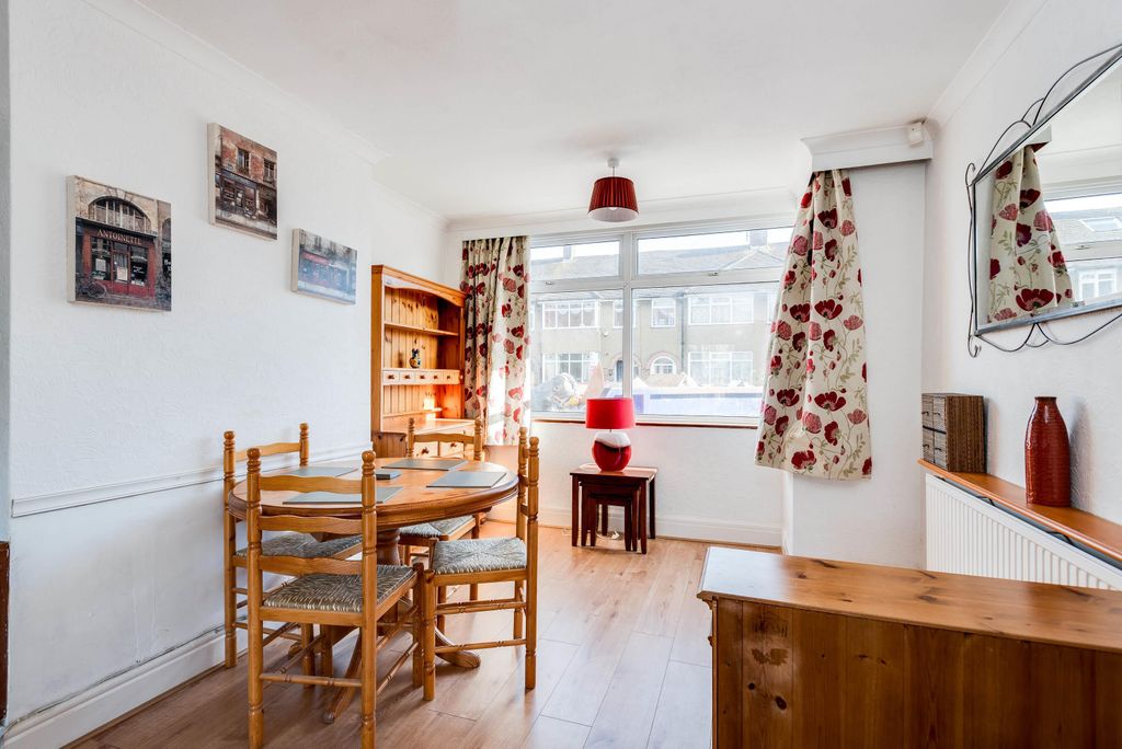 Property photo 3 of 12 Dining Room