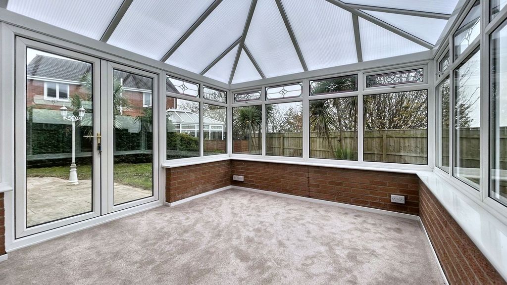 Property photo 3 of 35