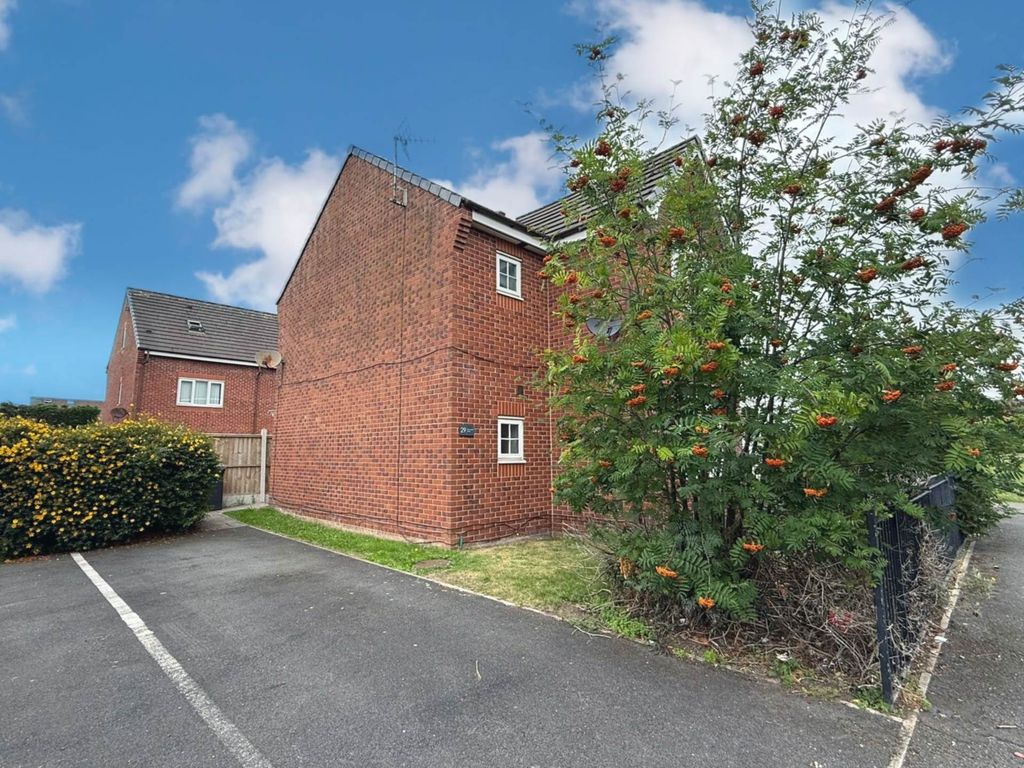 Property photo 2 of 11