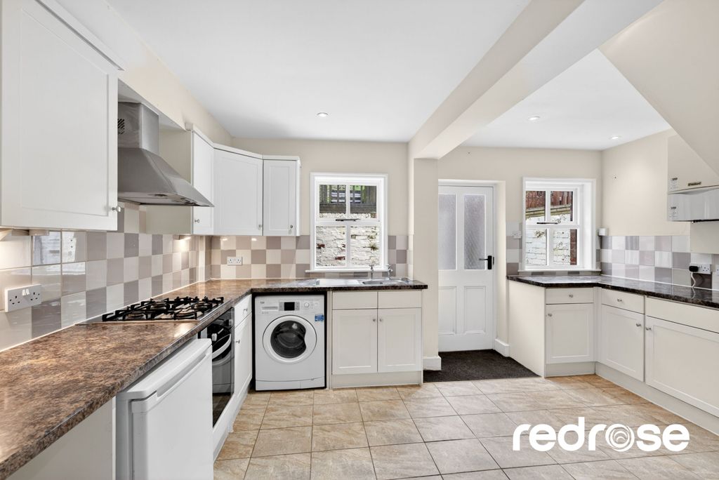 Property photo 3 of 18 Web_19 Lakeside Cottages-12-2500Px