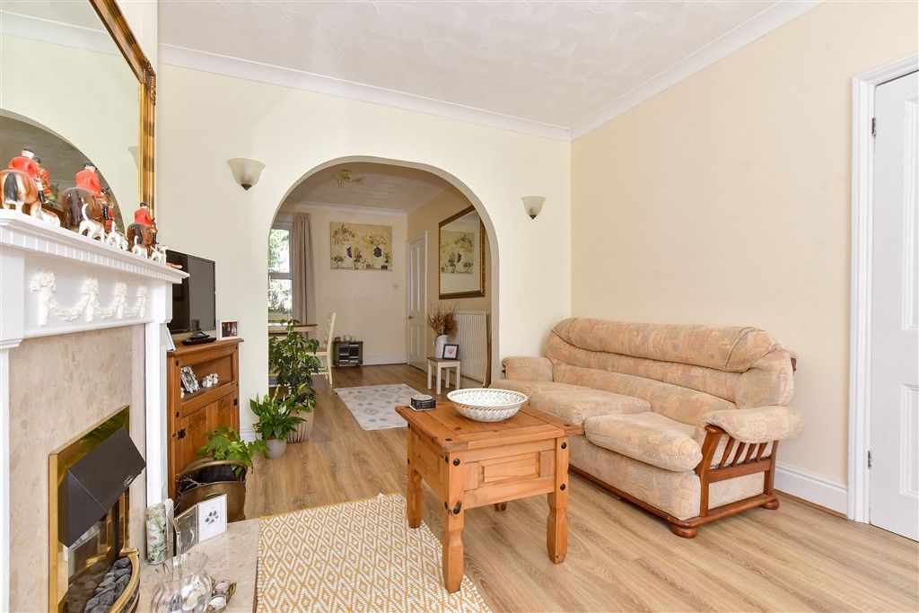 Property photo 3 of 15 Lounge
