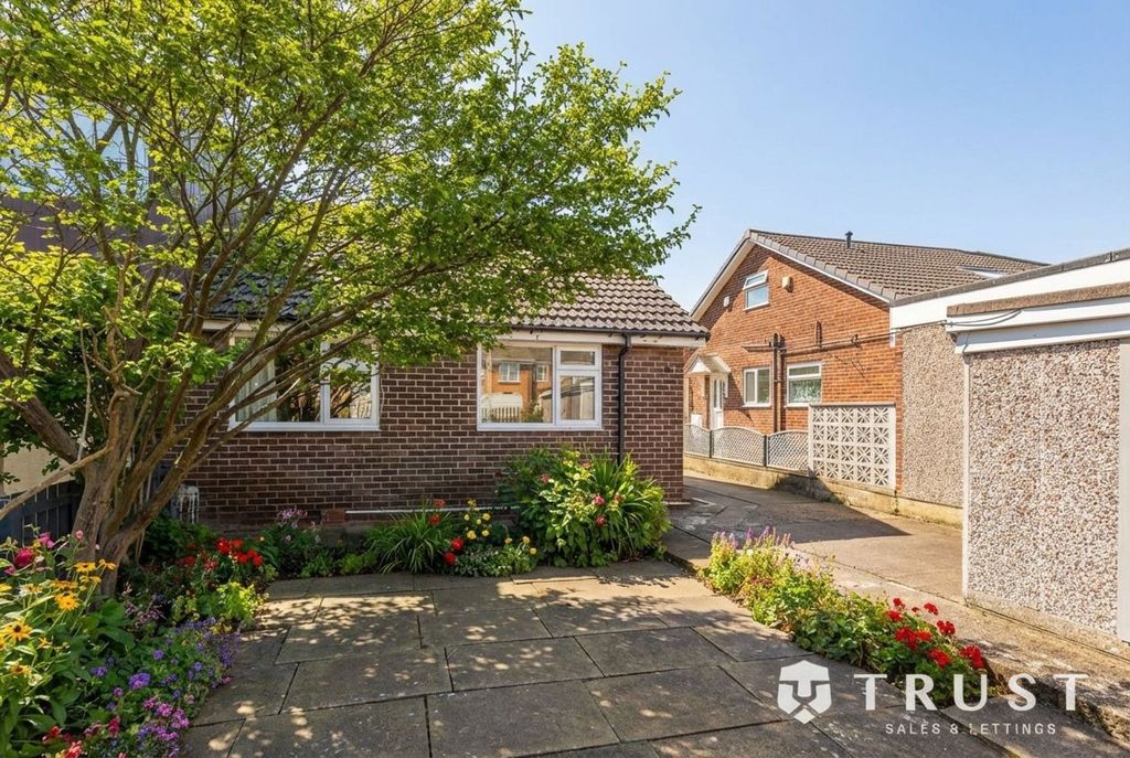 Property photo 2 of 19