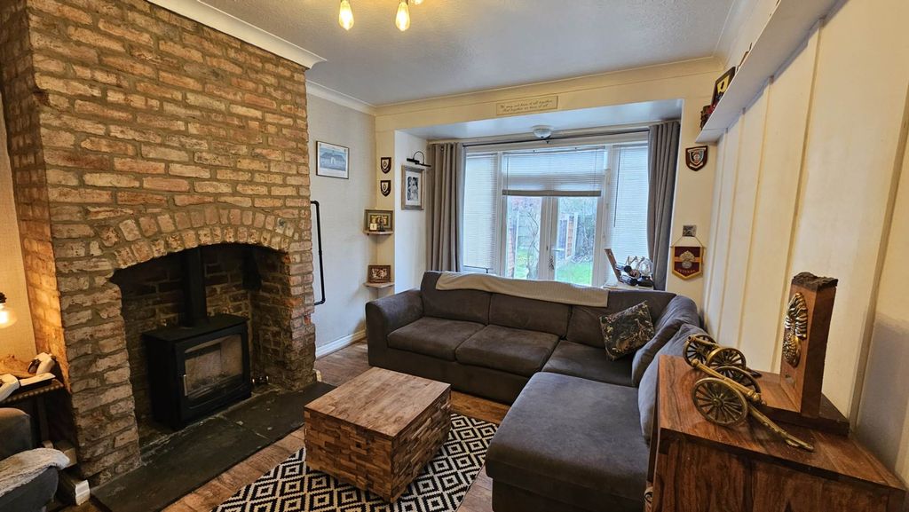 Property photo 3 of 20