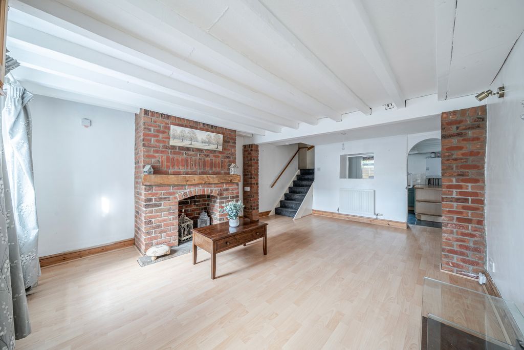 Property photo 2 of 21