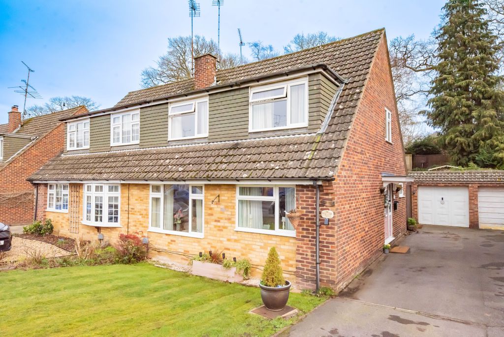 Property photo 1 of 18 Front