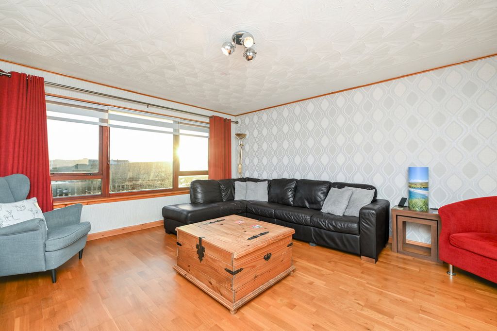 Property photo 3 of 50