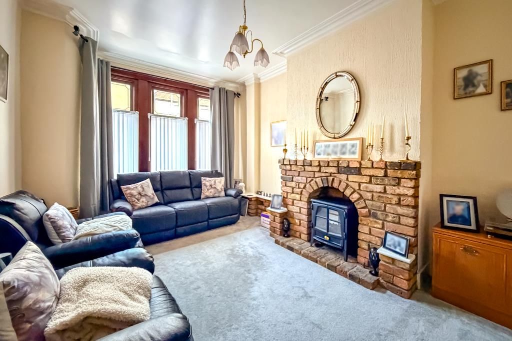 Property photo 2 of 20 Lounge