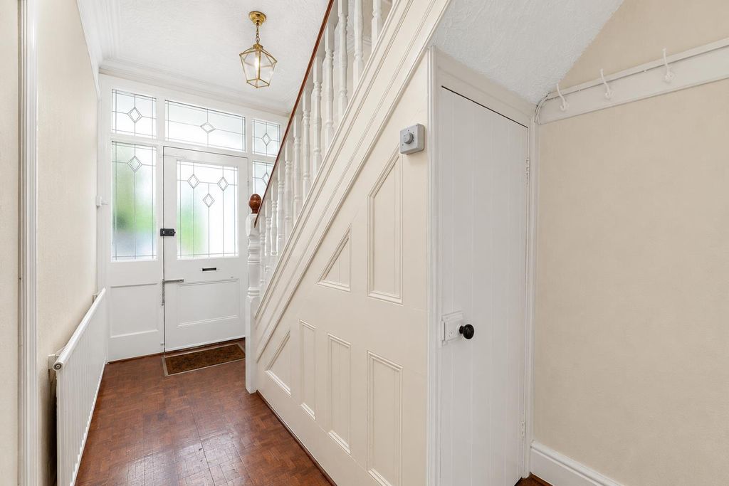 Property photo 3 of 20 16 (20).Png