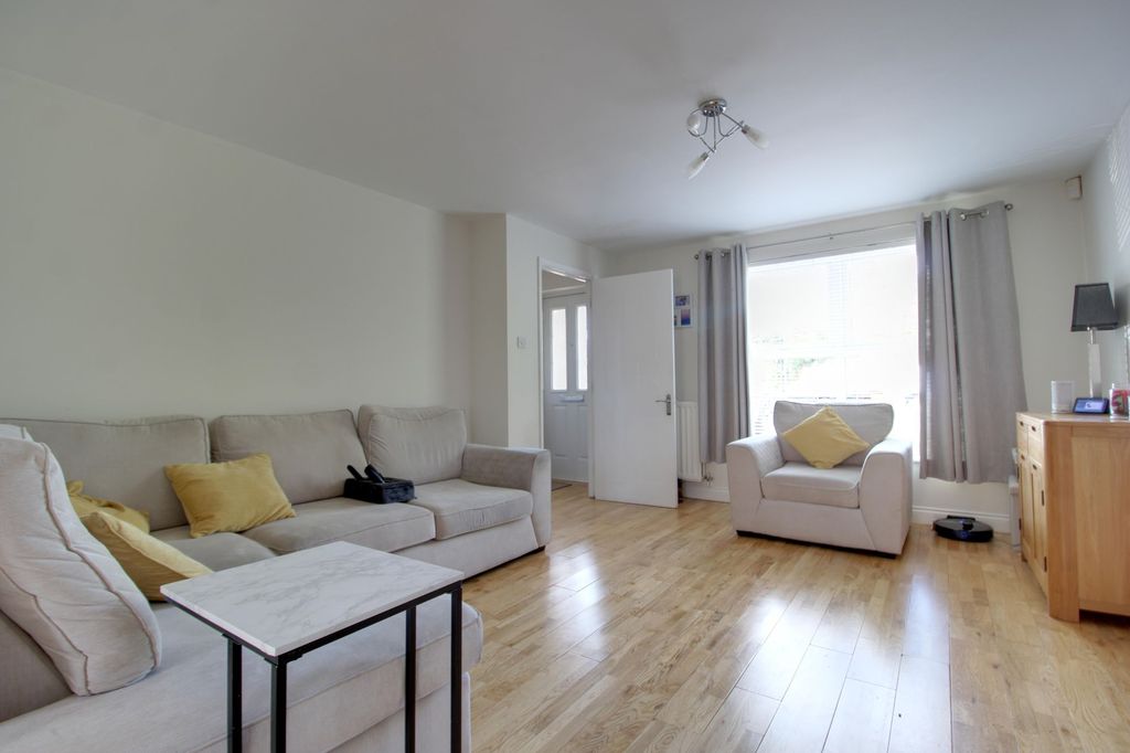 Property photo 3 of 14