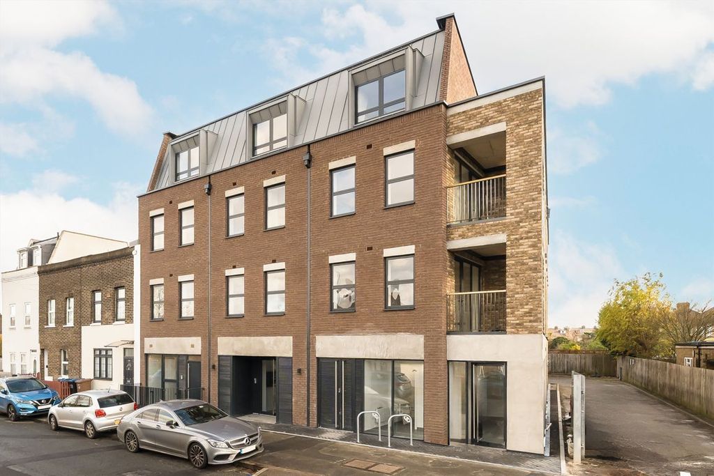 Property photo 1 of 6