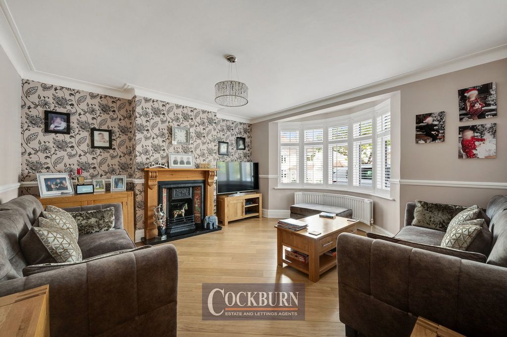 Property photo 2 of 29