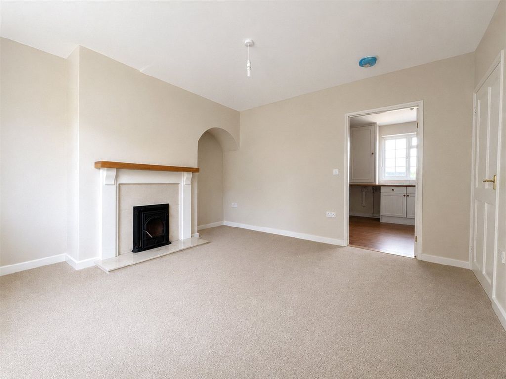 Property photo 2 of 9 Picture No. 10