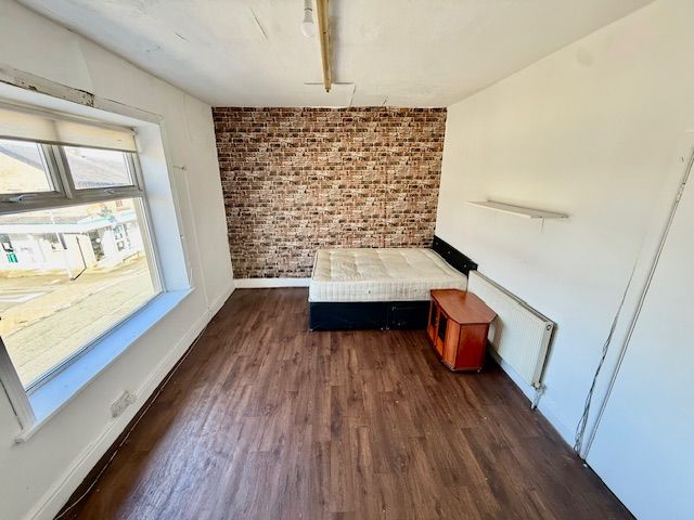 Property photo 3 of 4