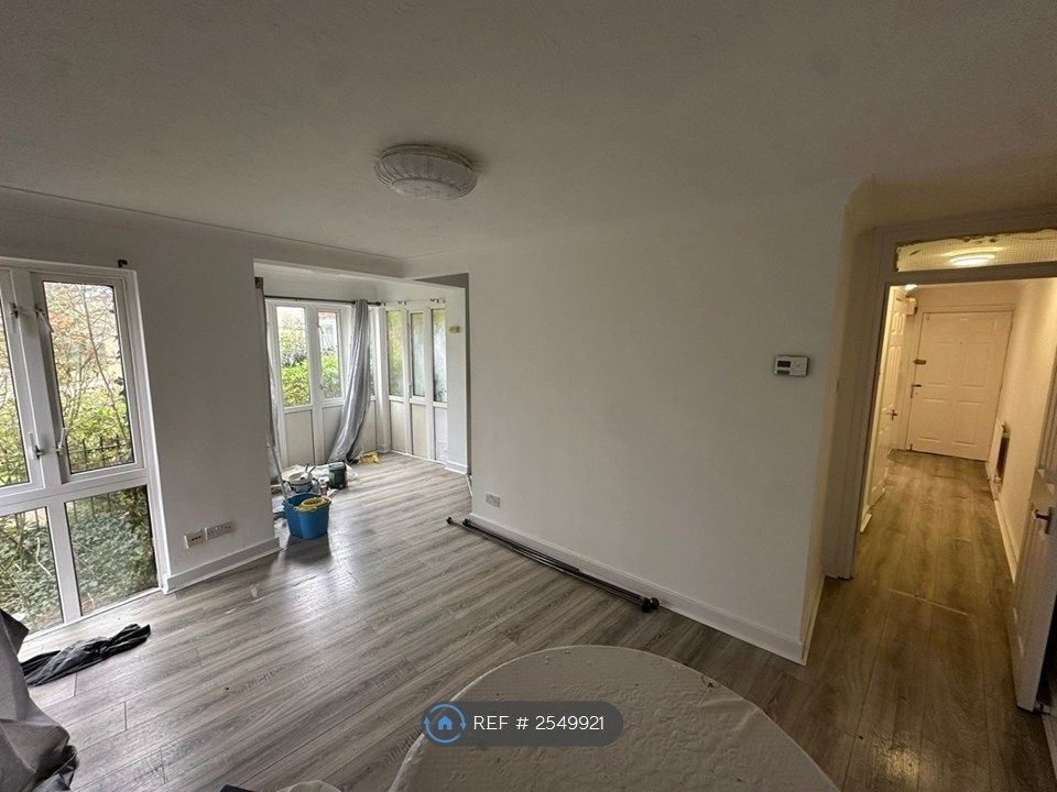 Property photo 3 of 8 Dining & Living