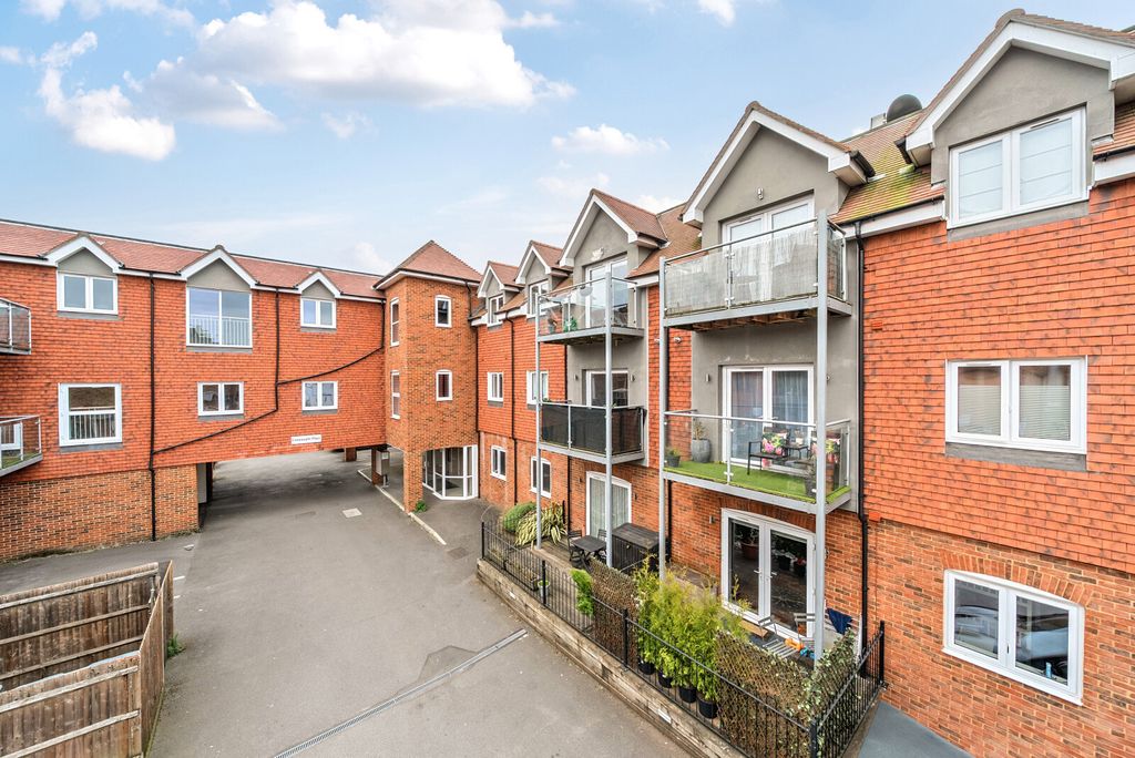 Property photo 1 of 21 1430027-1-69c2B55...