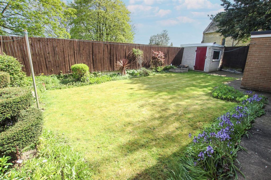 Property photo 2 of 16 Rear Garden