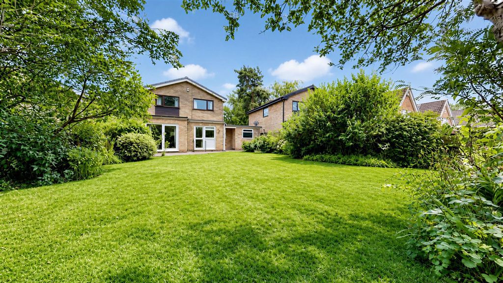 Property photo 3 of 24 Burrows Lane Rear Garden