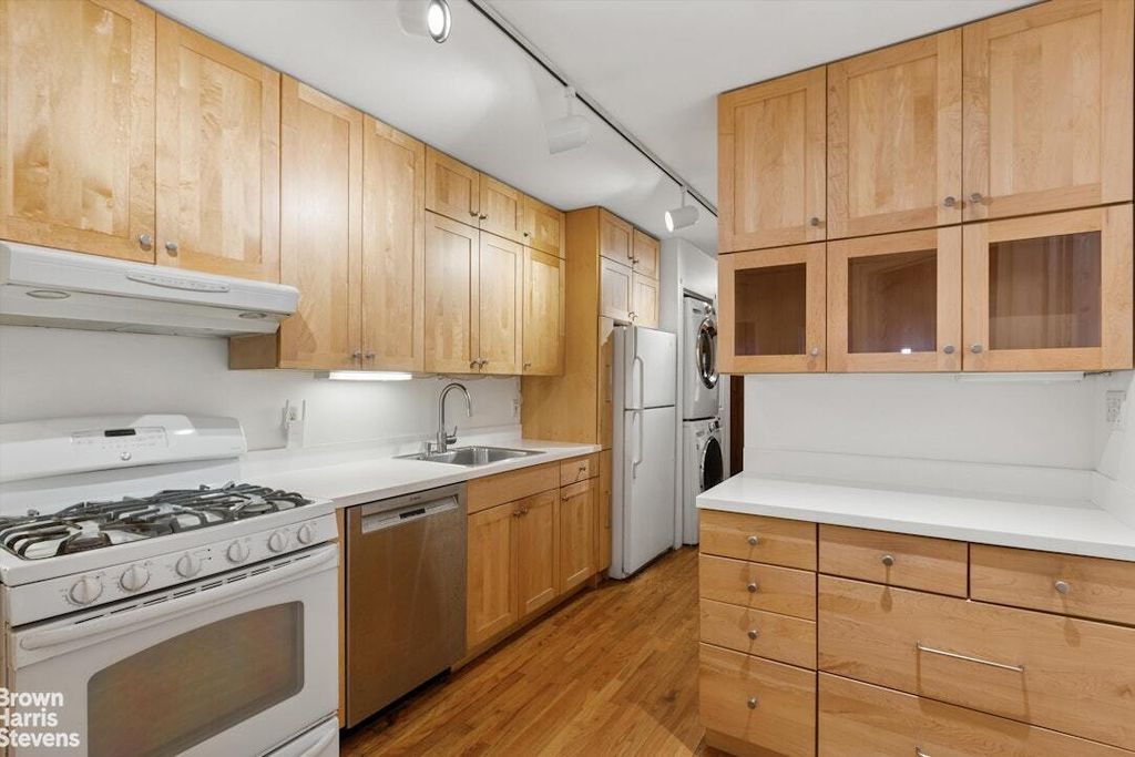 Property photo 3 of 12 <Alttext/>