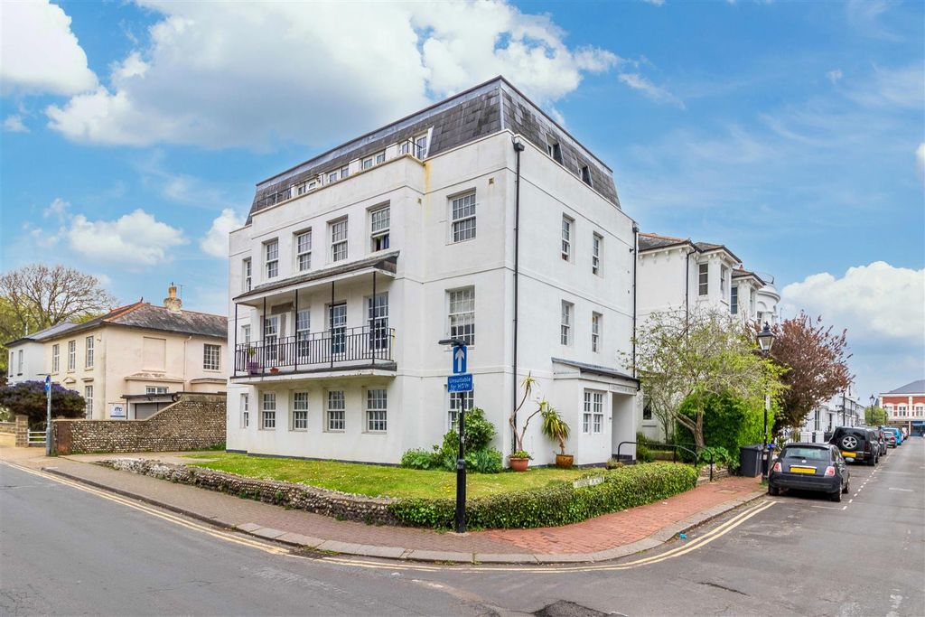 Property photo 1 of 19 Grosvenor-20N.Jpg
