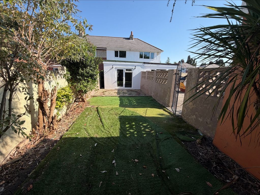 Property photo 3 of 17 15