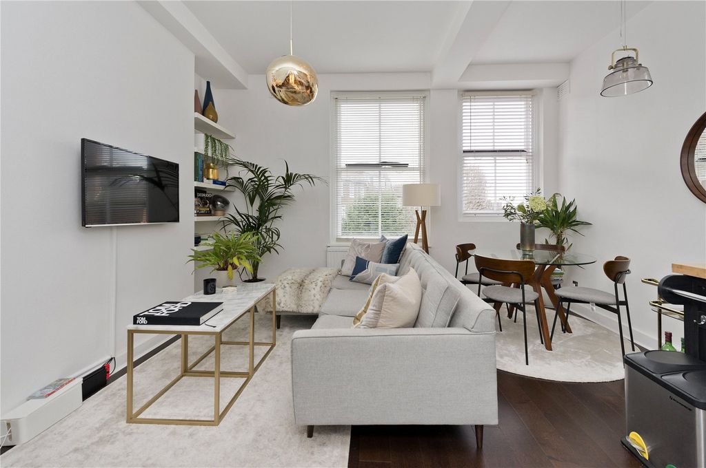 Property photo 1 of 12 A085i00000L97Draab_Lgo050013_13.Jpg