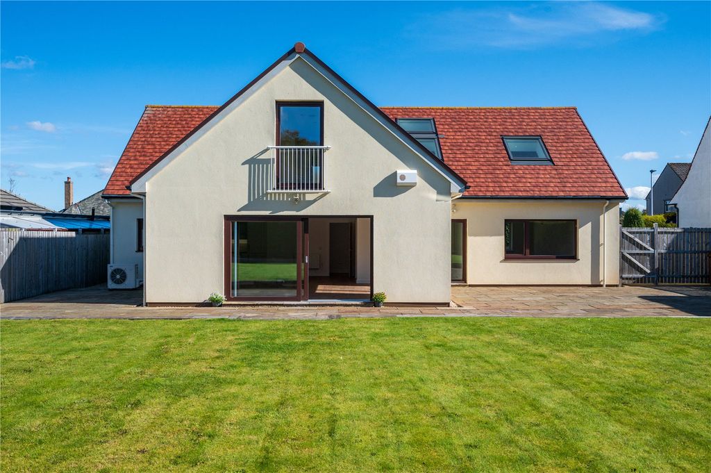 Property photo 1 of 22 Broomhill Avenue