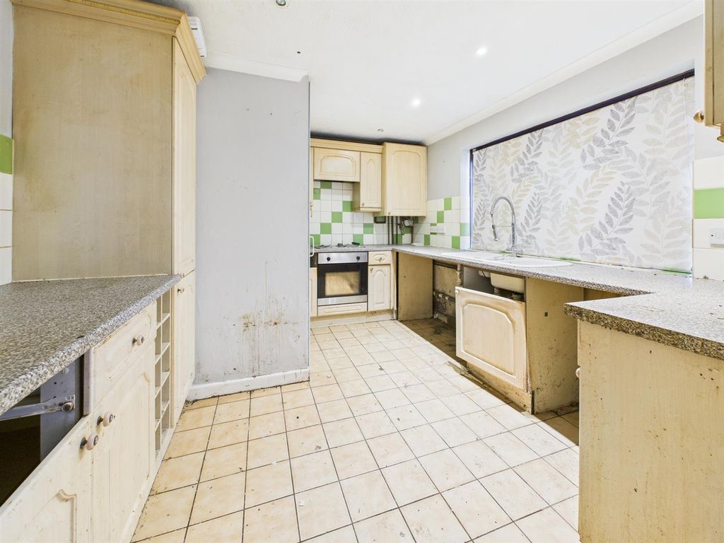 Property photo 2 of 11 Cam05510G0-Pr0135-Still003.Jpg