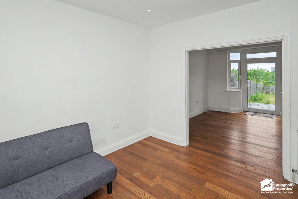 Property photo 3 of 16 Image 2