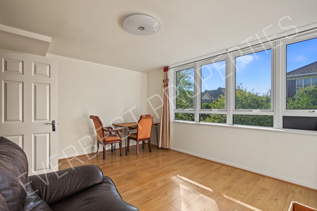 Property photo 2 of 12 2