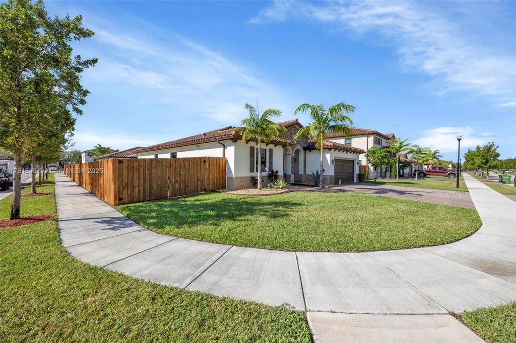 Property photo 3 of 28 <Alttext/>
