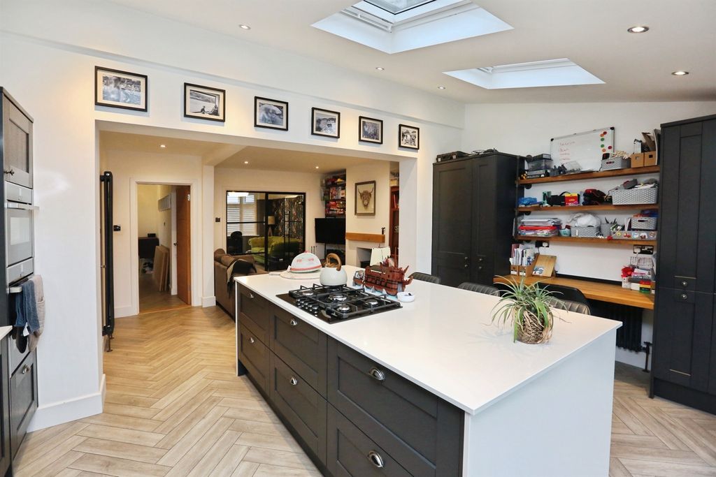 Property photo 3 of 15