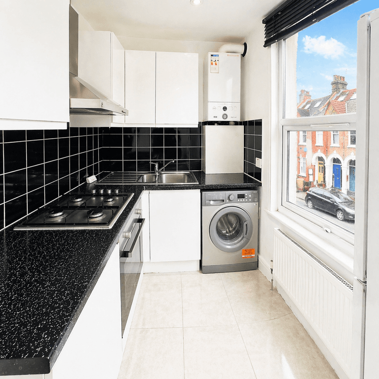 Property photo 1 of 6 One Bed Flat To Rent Longley Road, Tooting Sw17