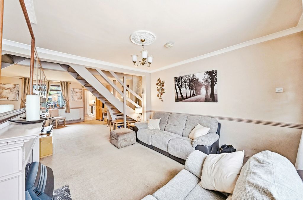 Property photo 3 of 20 Pbox-Img.Jpg