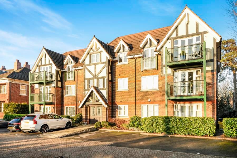 Property photo 1 of 8