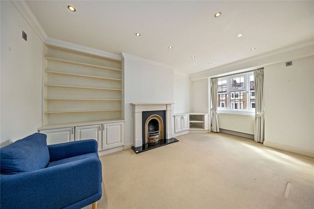 Property photo 2 of 8 Picture No. 14