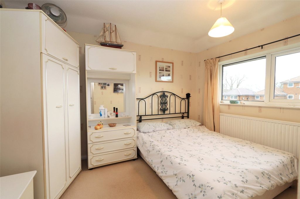 Property photo 3 of 10 Bedroom 1