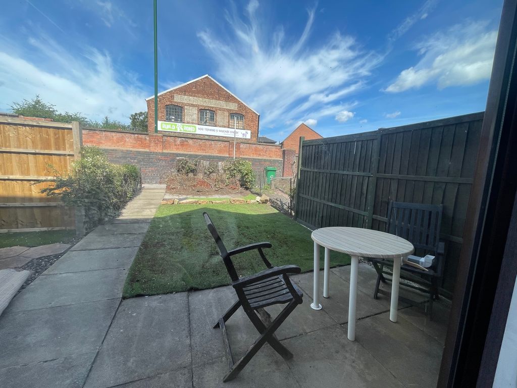 Property photo 2 of 8 A Spacious And Inviting Garden Area Perfect For Re...