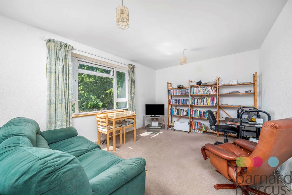 Property photo 3 of 11