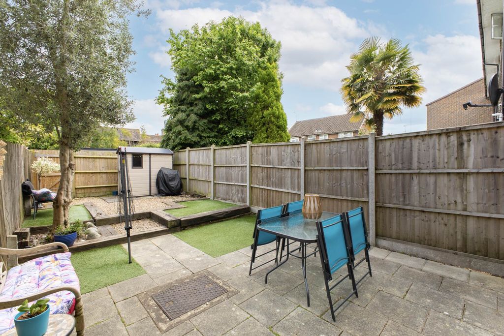 Property photo 2 of 19