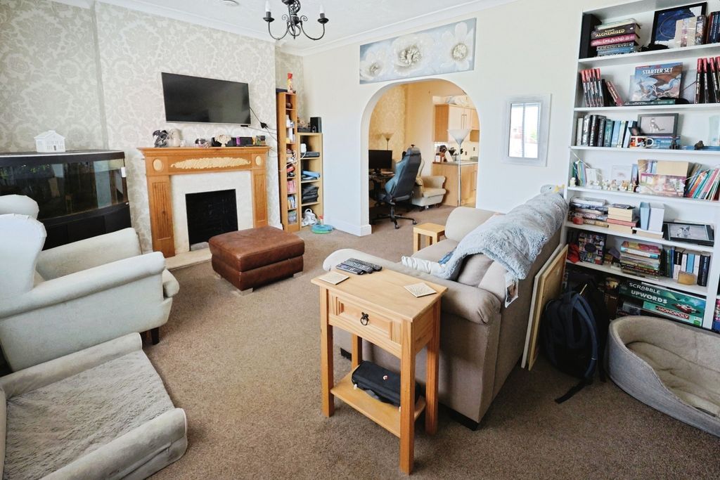 Property photo 3 of 17 Pbox-Img.Jpg