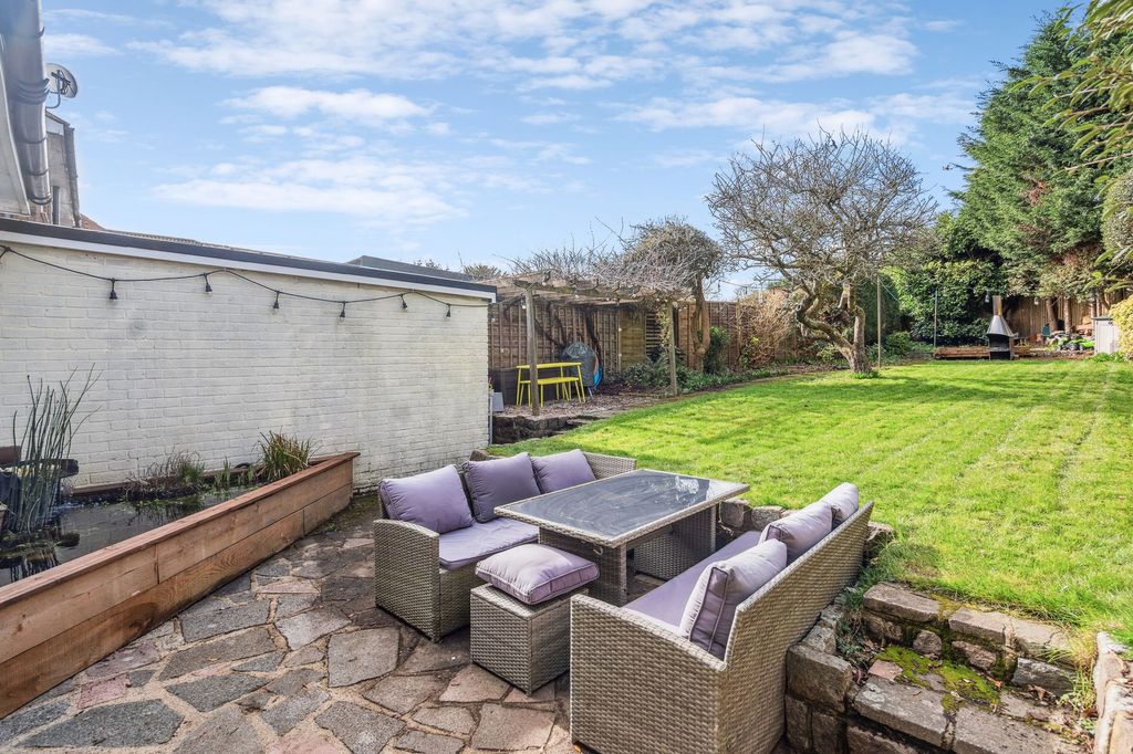 Property photo 2 of 14