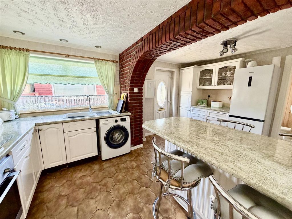 Property photo 3 of 15 Extended Kitchen Diner