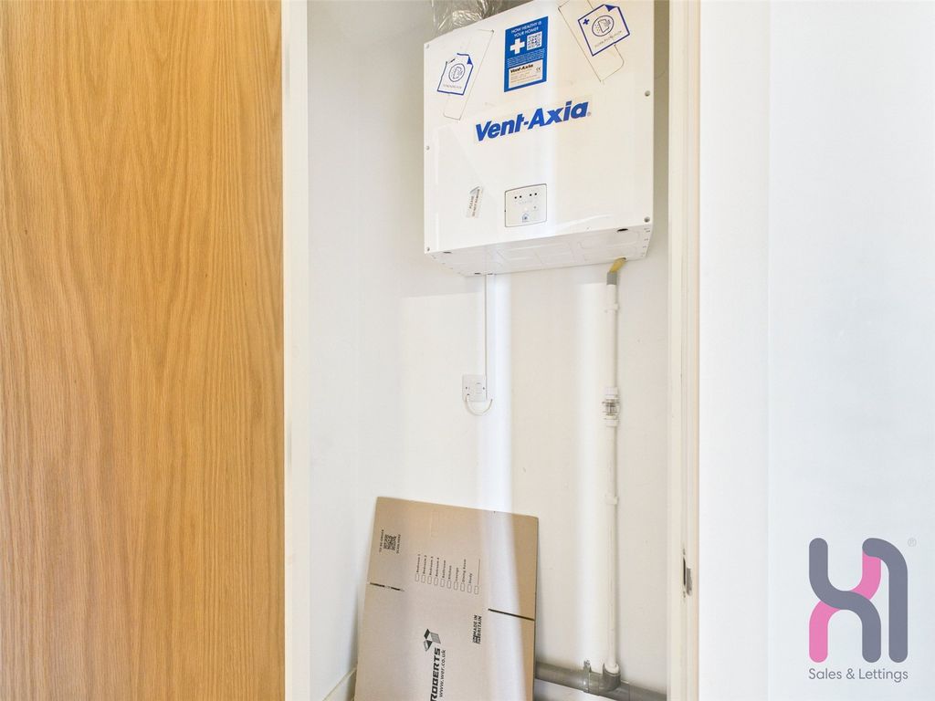 Property photo 2 of 19 Picture No. 20