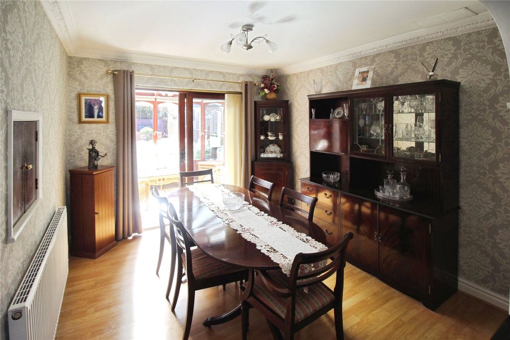 Property photo 3 of 15 Dining Room