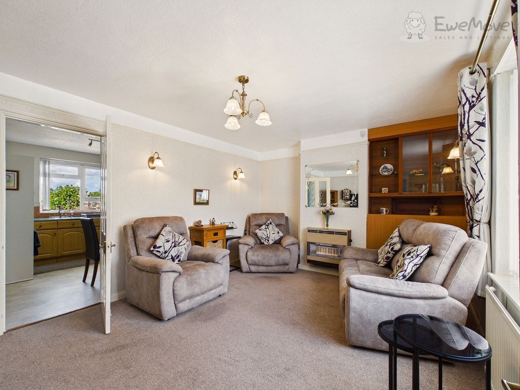 Property photo 3 of 17 Ewemove South Molton - Fir Terrace