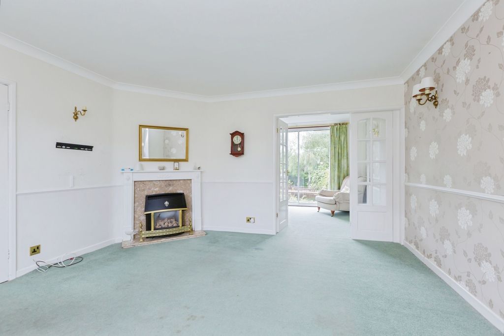 Property photo 3 of 17 Photo