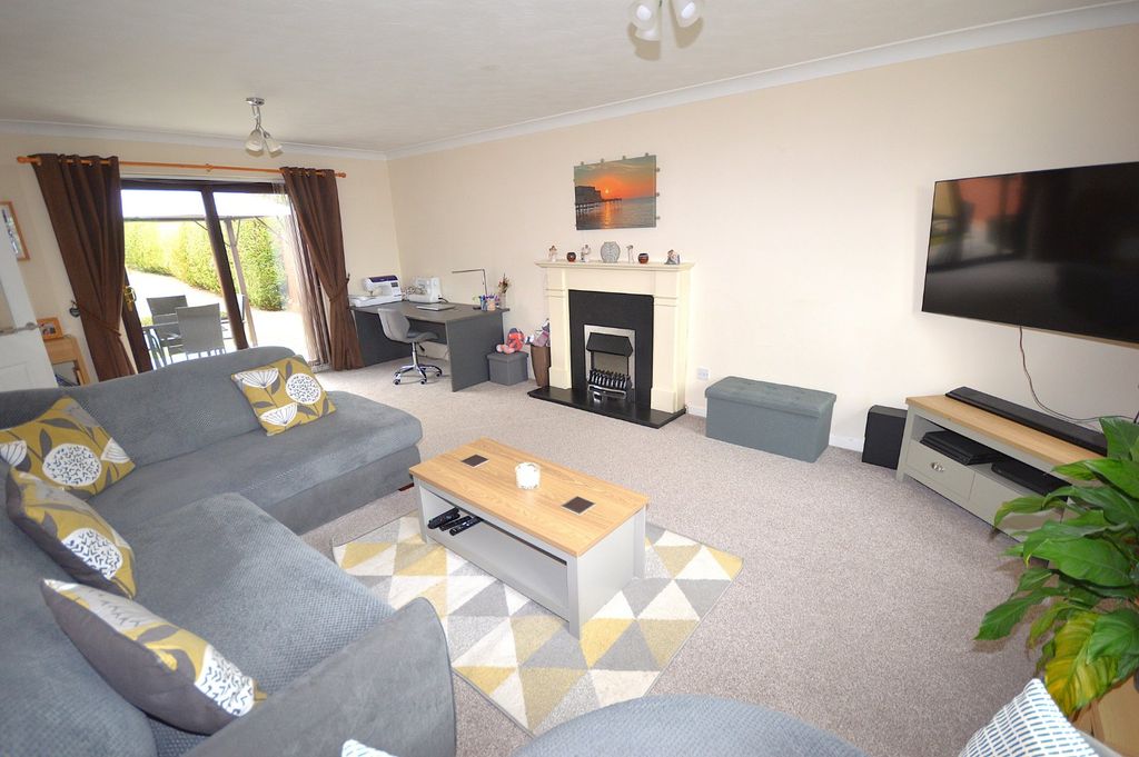 Property photo 3 of 23 Picture No. 05