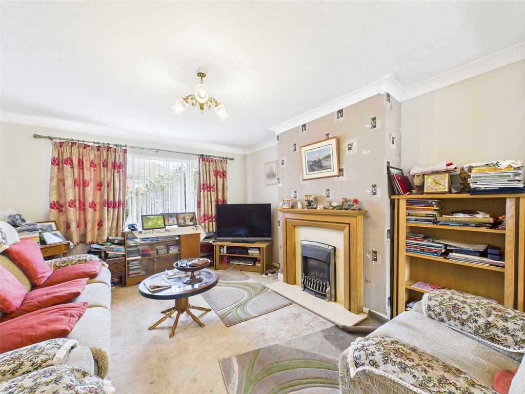 Property photo 3 of 14 Picture No. 02