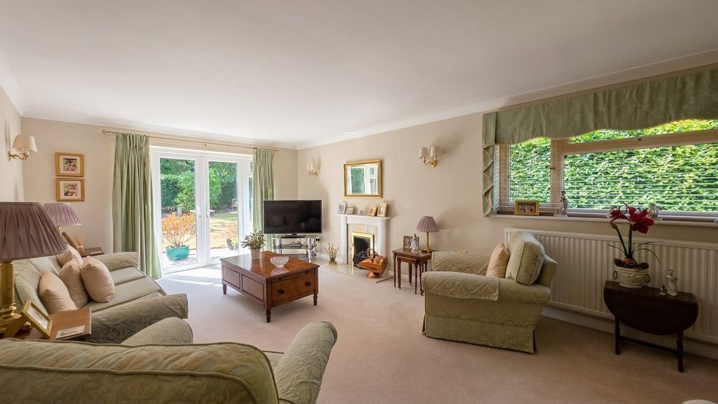 Property photo 2 of 19 5337843
