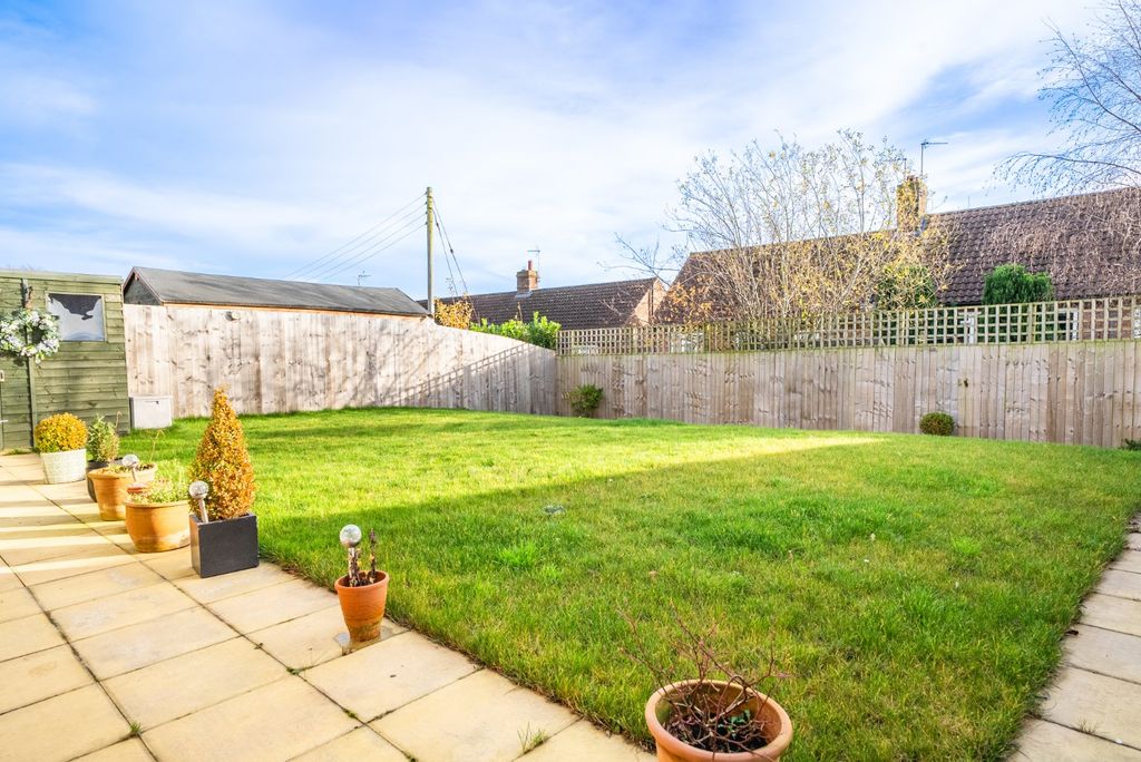 Property photo 2 of 15 Picture No. 14